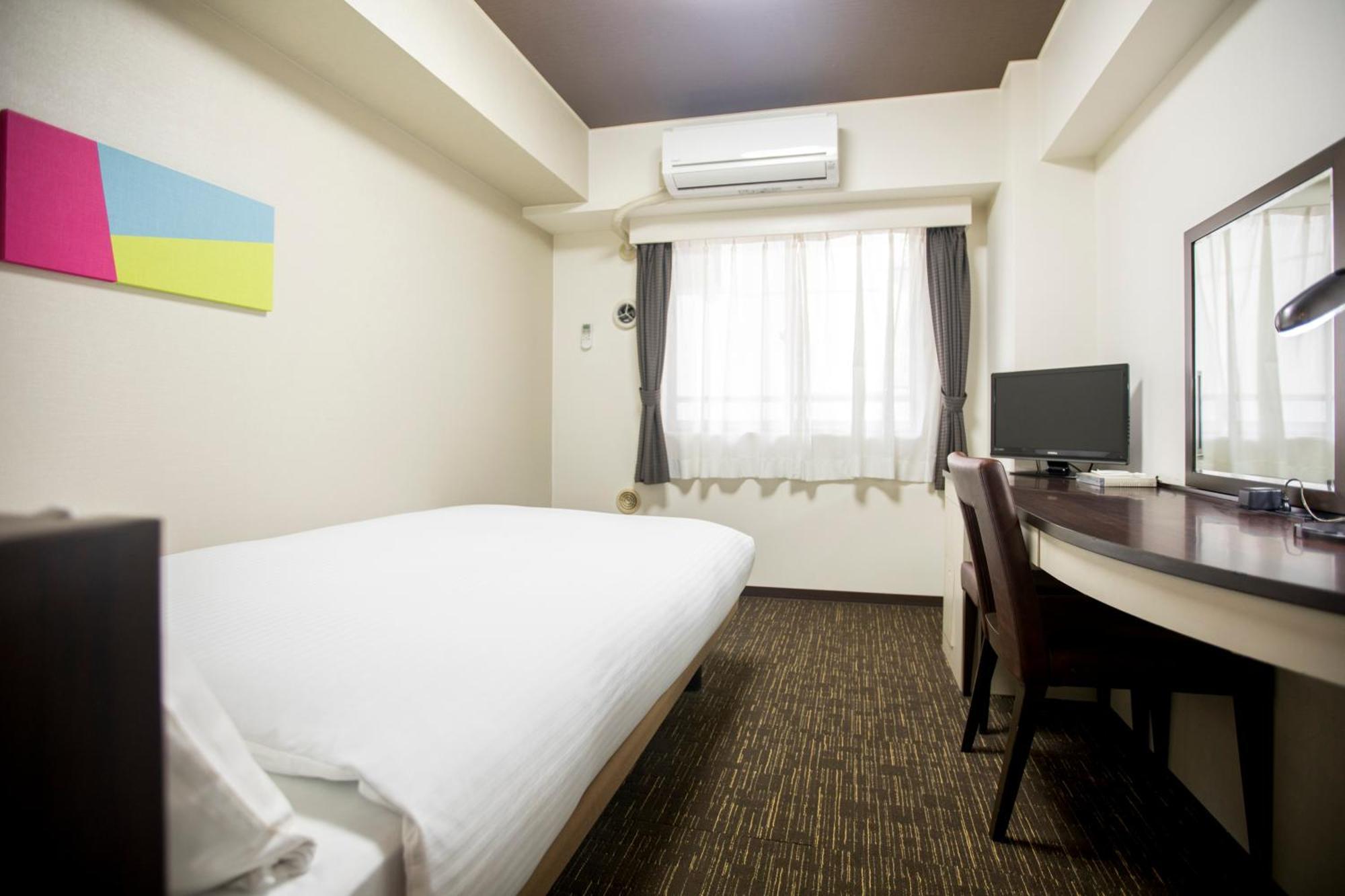Flexstay Inn Kawasaki Kaizuka Bagian luar foto